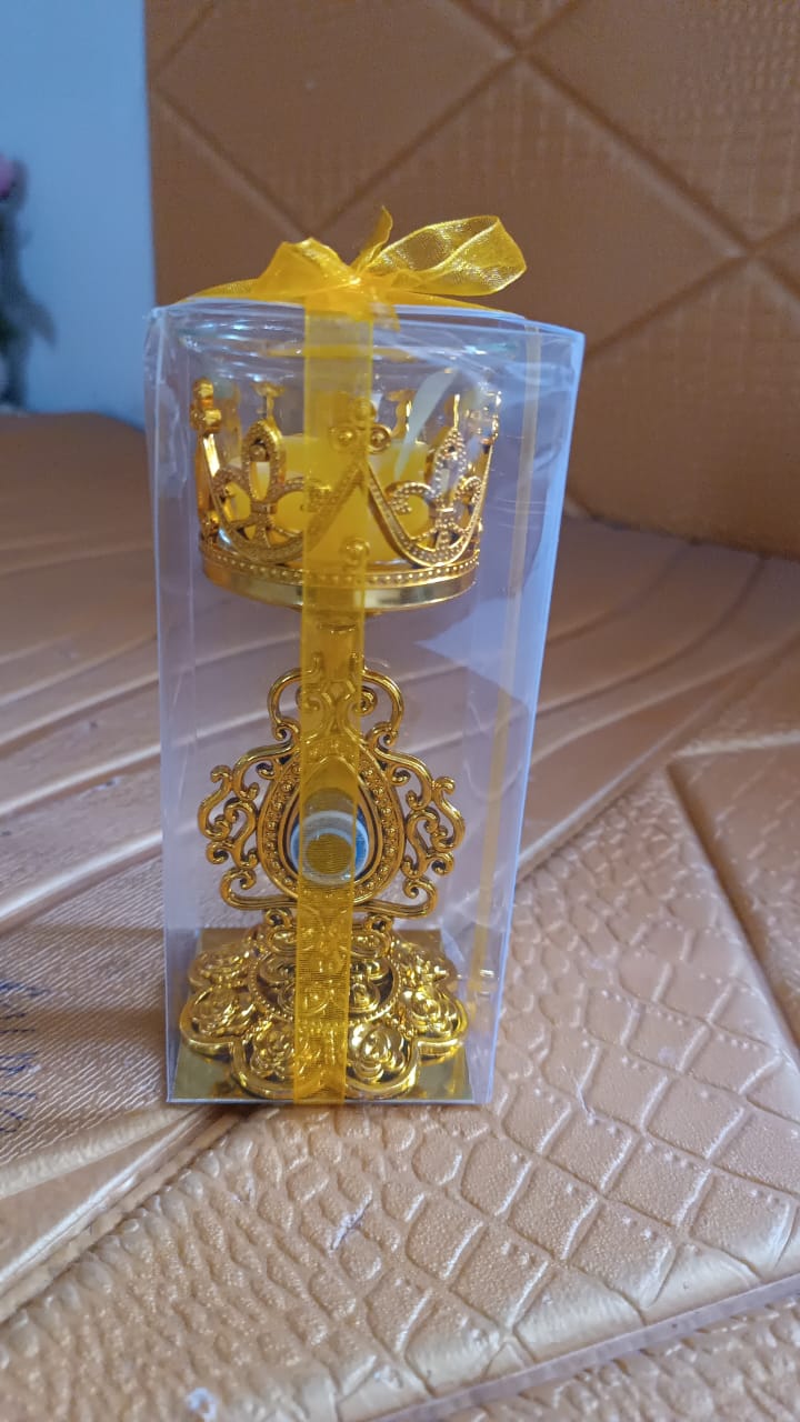 Flower Diwali Candle Holder with Plastic Stand (1 Set) Flower Diwali Candle Holder with Plastic Stand (1 Set)